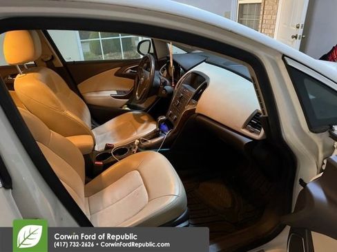 Used 2012 Buick Verano Convenience image 16