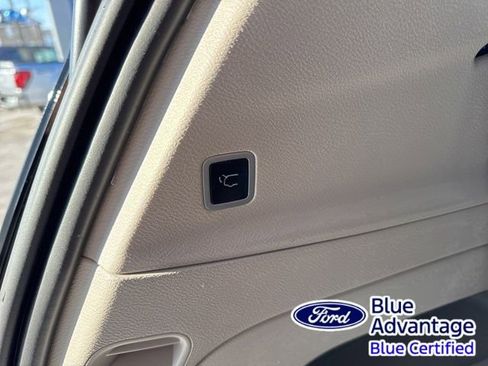 Used 2024 Chrysler Pacifica Touring-L FWD image 41