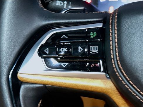 Used 2025 Jeep Grand Cherokee Summit image 28