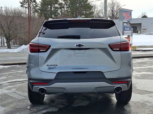 Used 2024 Chevrolet Blazer LT w/ Convenience Package image 5