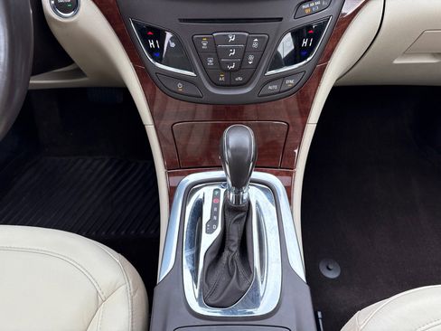 Used 2017 Buick Regal Premium w/ Driver Confidence Package #2 image 23