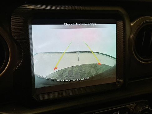 Used 2023 Jeep Wrangler Unlimited w/ Cold Weather Group image 23