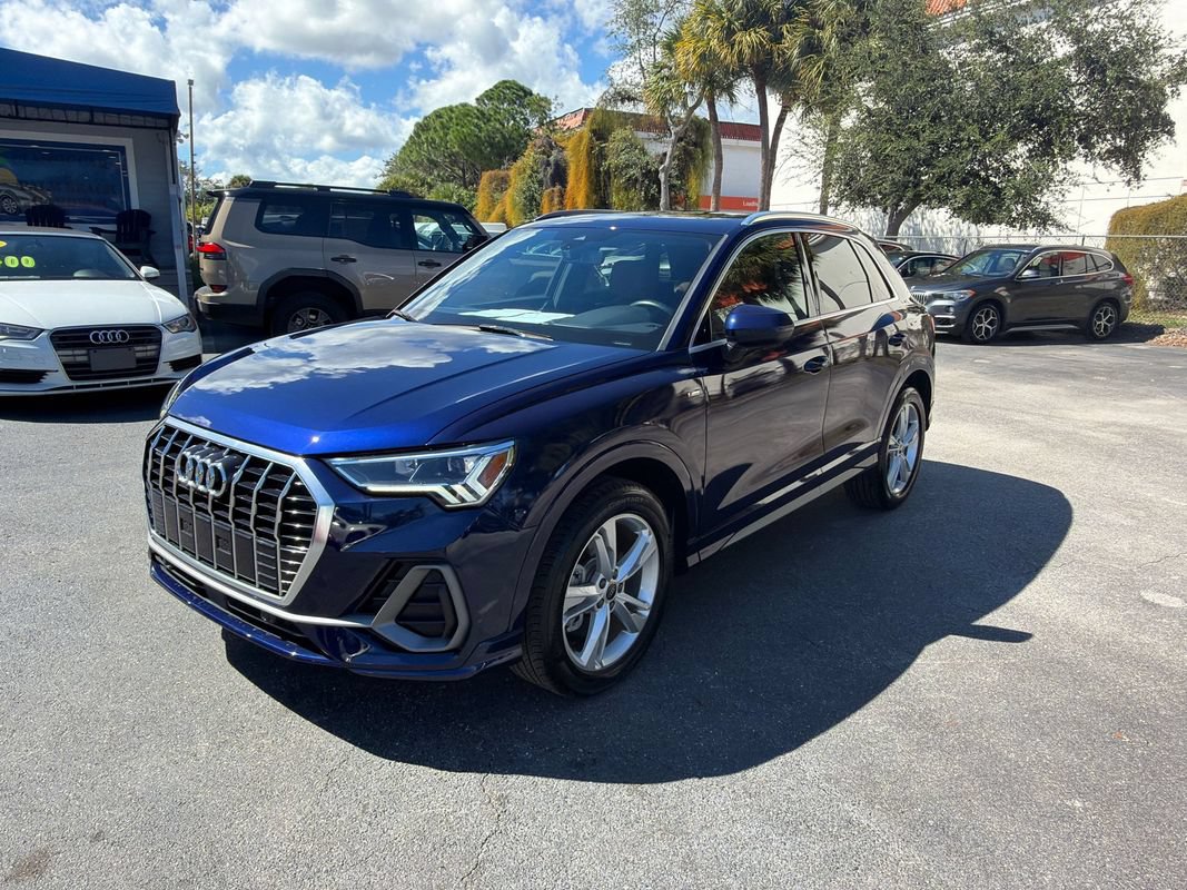 Used 2024 Audi Q3 2.0T Premium AWD/4WD image 1