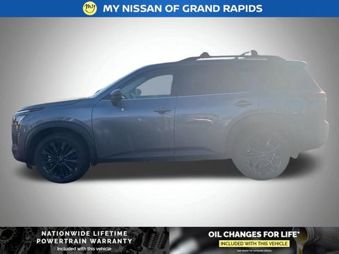 New 2026 Nissan Pathfinder SL w/ SL Premium Package AWD/4WD image 2