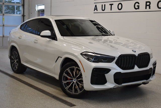 Used 2023 BMW X6 xDrive40i w/ M Sport Package AWD/4WD image 1