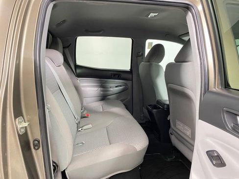 Used 2013 Toyota Tacoma 4x4 Double Cab w/ SR5 Pkg image 9