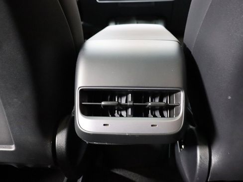 Used 2022 Tesla Model Y Performance image 56