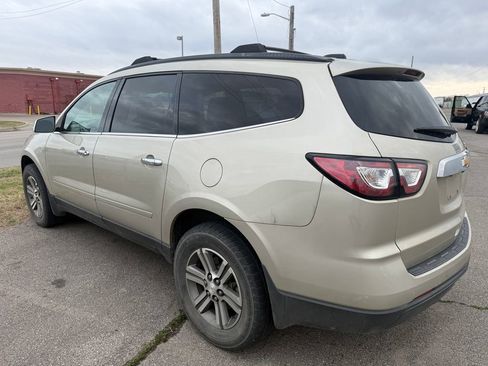 Used 2016 Chevrolet Traverse LT w/ Traveler's Package image 10