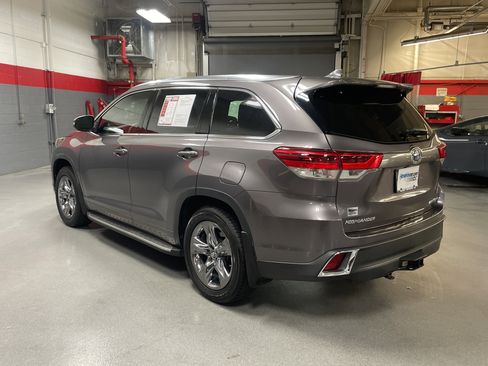 Used 2019 Toyota Highlander Limited Platinum image 8