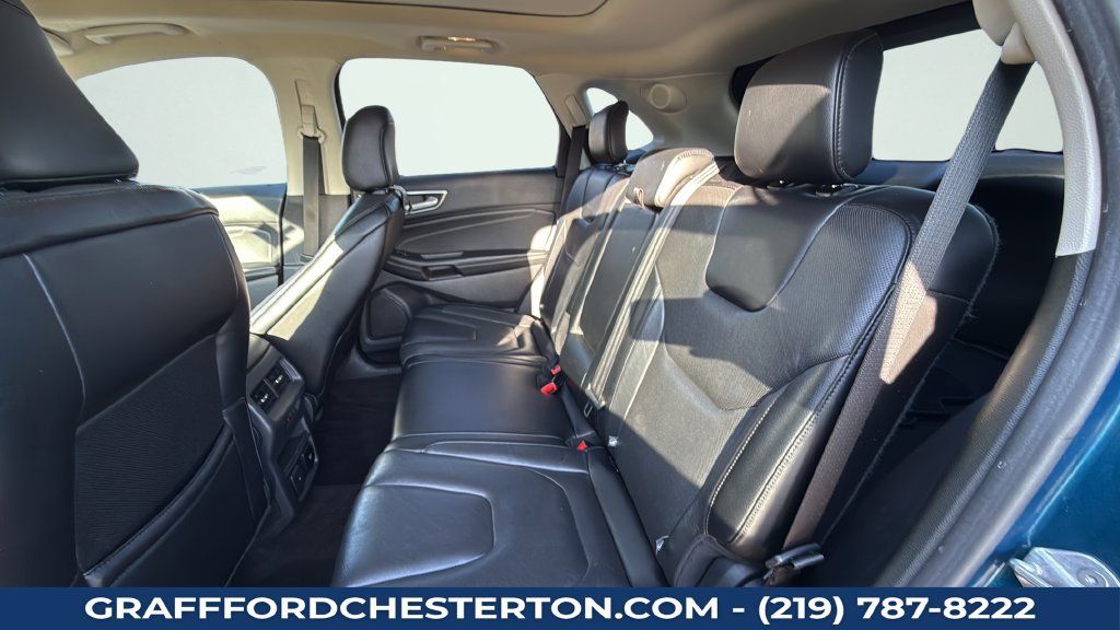 Used 2020 Ford Edge Titanium w/ Equipment Group 301A AWD/4WD image 24