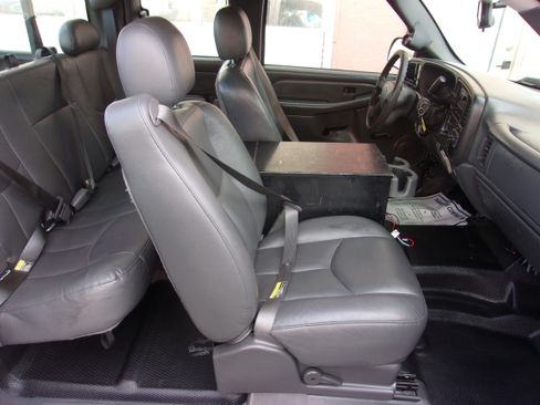 Used 2007 Chevrolet Silverado 1500 W/T w/ Light Duty Power Package image 24