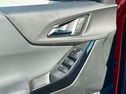 Used 2025 Chevrolet Equinox RS image 18