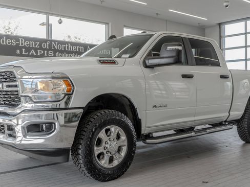 Used 2024 RAM 2500 Big Horn AWD/4WD image 3