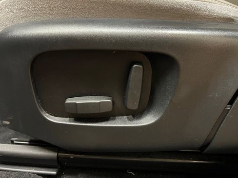 Used 2020 Land Rover Range Rover Evoque S image 26