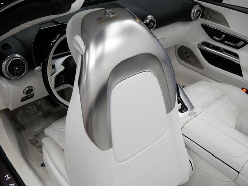 Used 2026 Mercedes-Benz Maybach SL 680 image 32