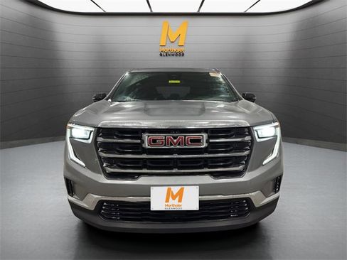 Used 2025 GMC Acadia Elevation image 11