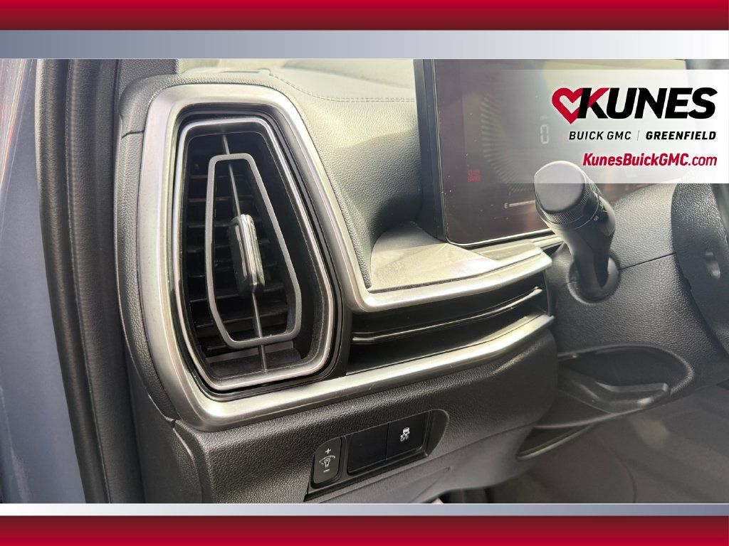 Used 2024 Kia Sorento S FWD image 42