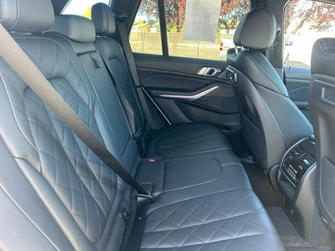 Used 2023 BMW X5 xDrive40i w/ Premium Package AWD/4WD image 36