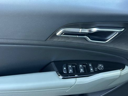 Certified 2025 Kia Sportage X-Line AWD/4WD image 11