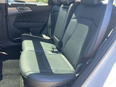 Used 2025 Kia Sportage EX w/ Premium Package FWD image 30