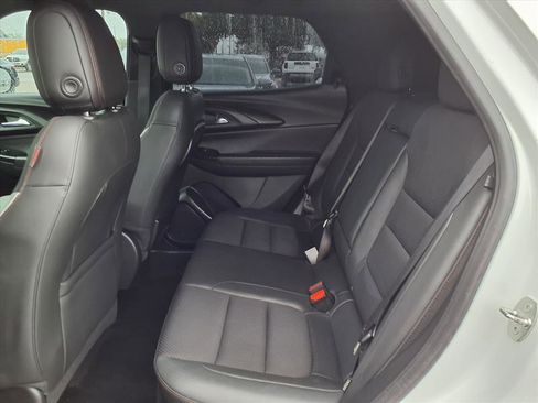 Used 2021 Chevrolet TrailBlazer RS w/ Convenience Package image 17