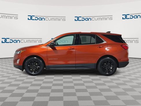 Used 2020 Chevrolet Equinox LT w/ Driver Convenience Package FWD image 5