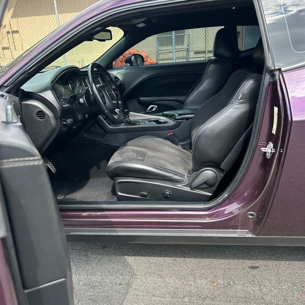 Used 2022 Dodge Challenger R/T Scat Pack RWD image 5
