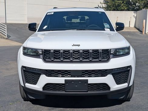 New 2026 Jeep Grand Cherokee L Limited image 5