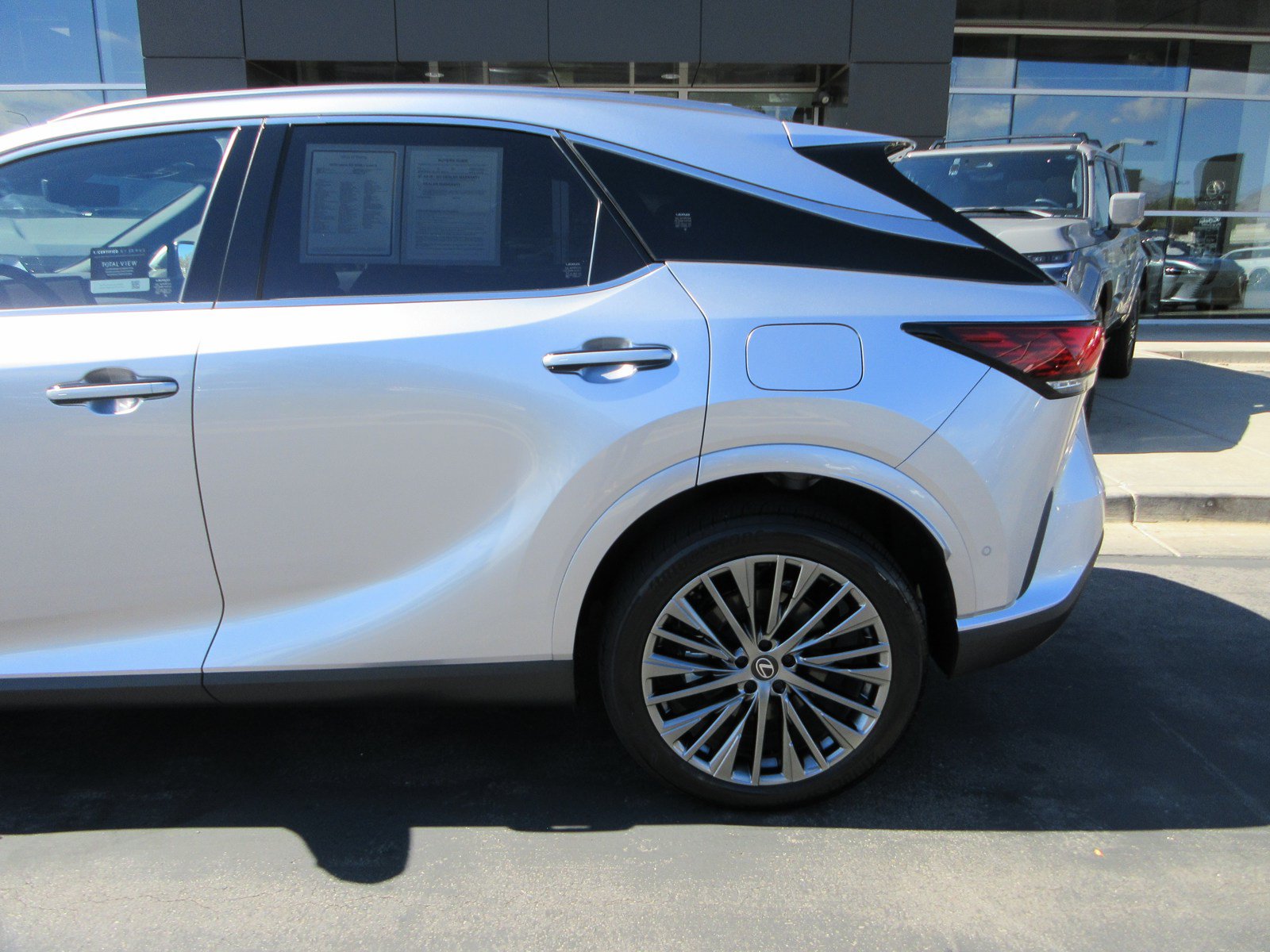 Used 2026 Lexus RX 450h AWD w/ Convenience Package image 4