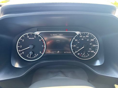 Used 2025 Nissan Rogue SV FWD image 16