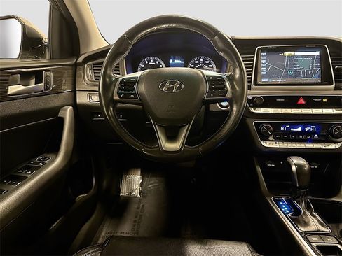 Used 2018 Hyundai Sonata Limited w/ Ultimate Package 07 image 27