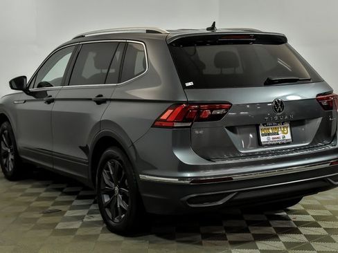 Certified 2024 Volkswagen Tiguan SE w/ Panoramic Sunroof Package image 4