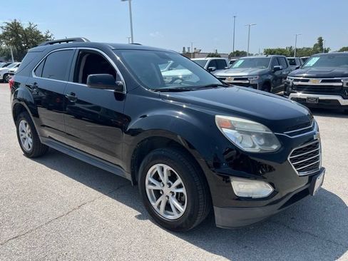 Used 2017 Chevrolet Equinox LT w/ Convenience Package FWD image 1