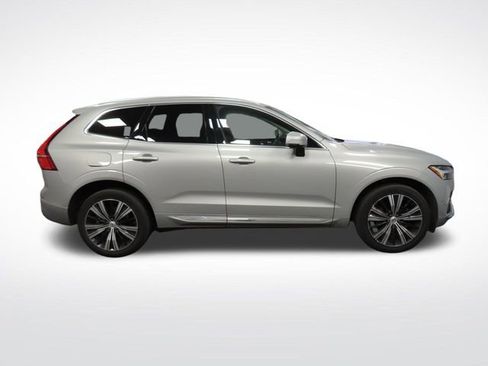 Used 2023 Volvo XC60 B5 Plus AWD/4WD image 7
