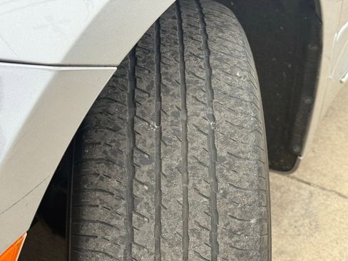 Used 2017 Chrysler Pacifica Touring-L image 11