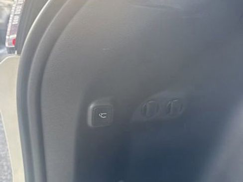 Used 2019 Jeep Cherokee High Altitude image 5