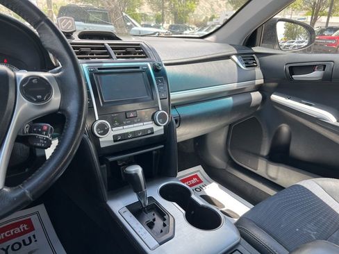 Used 2012 Toyota Camry SE FWD image 32