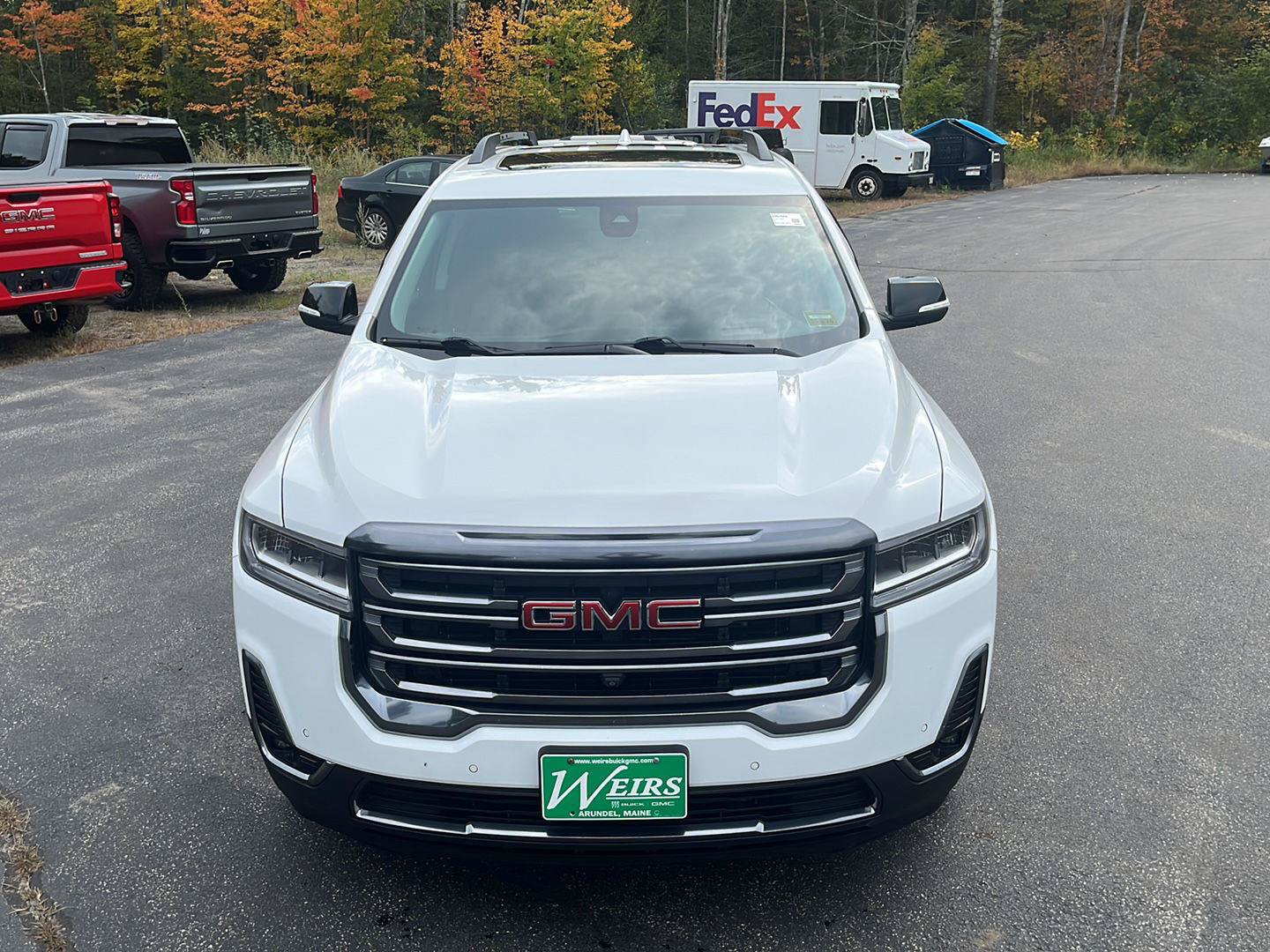 Used 2022 GMC Acadia AT4 w/ Technology Package AWD/4WD image 9