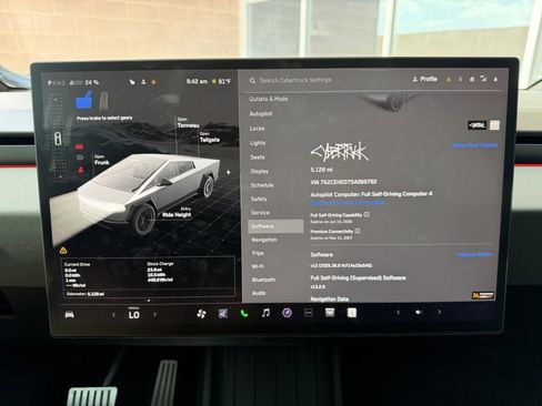 Used 2025 Tesla Cybertruck AWD Crew Cab image 25