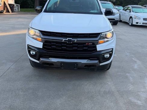 Used 2021 Chevrolet Colorado Z71 AWD/4WD image 11