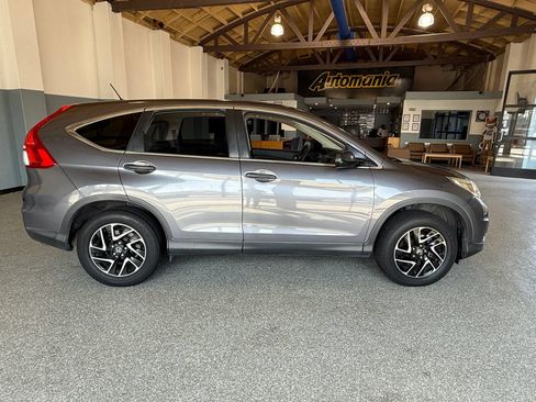 Used 2016 Honda CR-V SE image 8