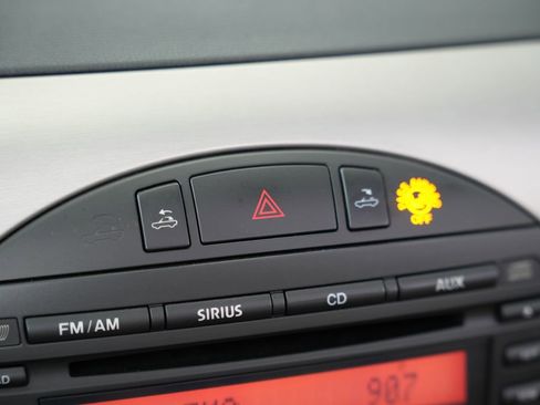 Used 2011 MAZDA MX-5 Miata Grand Touring w/ Premium Pkg image 18