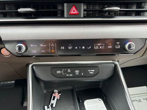 New 2026 Kia Carnival EX FWD image 14