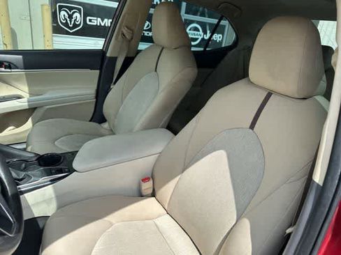 Used 2020 Toyota Camry LE w/ Cold Weather Package image 4