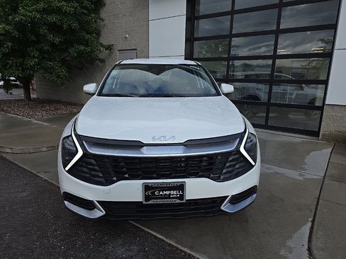 New 2025 Kia Sportage LX image 2