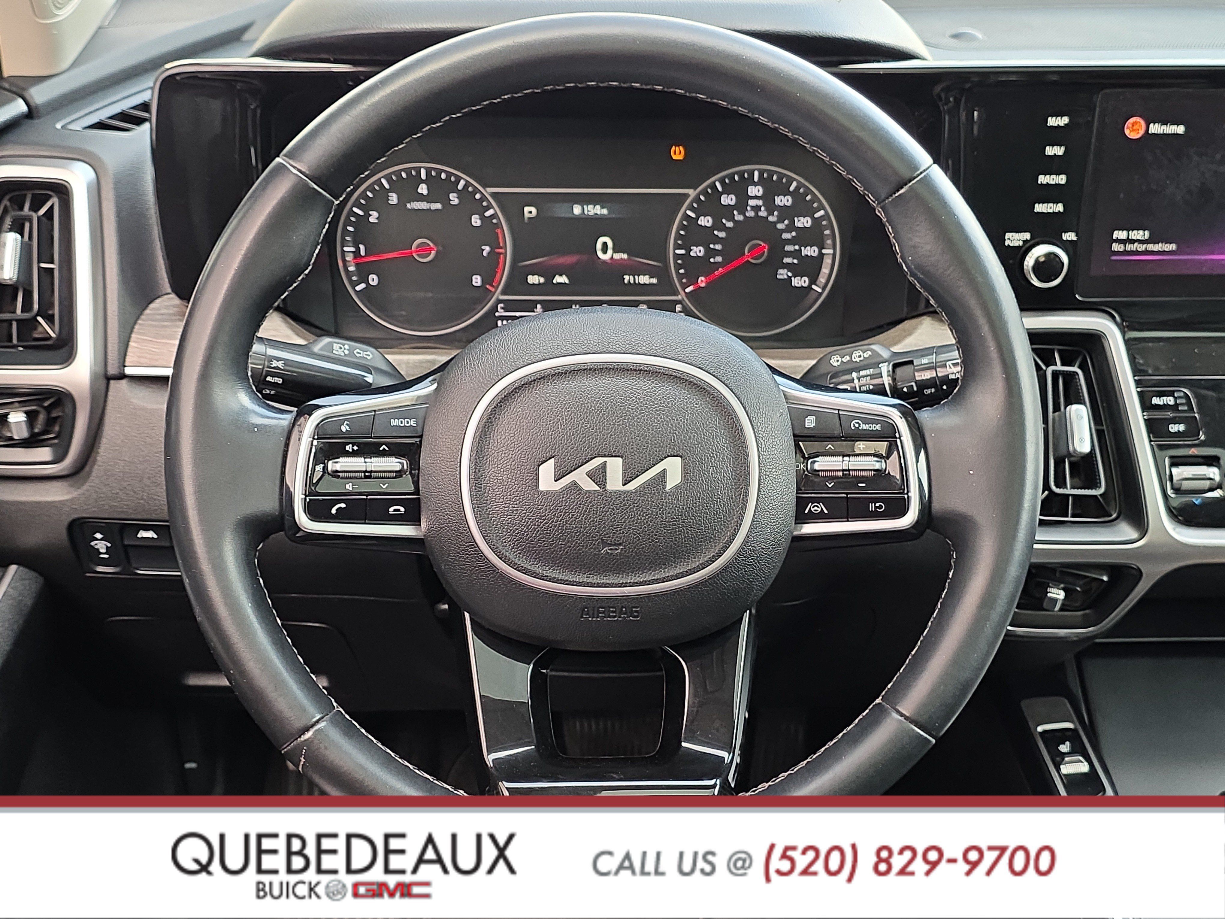 Used 2022 Kia Sorento S w/ Panoramic Sunroof Package AWD/4WD image 12