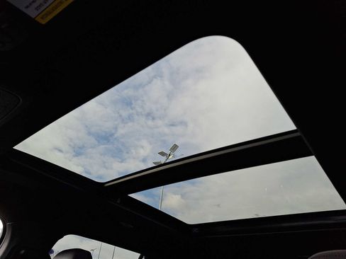 Certified 2025 Ford Explorer Platinum w/ LUX Leather Package image 14