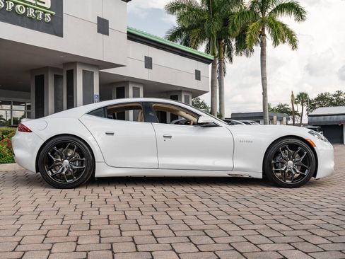 New 2025 Karma Revero Luxury RWD image 9