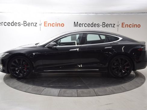 Used 2017 Tesla Model S Performance image 3
