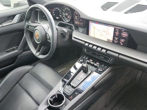 Used 2020 Porsche 911 Carrera RWD image 22